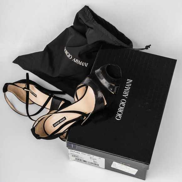 NIB 🌟Host Pick 🌟Giorgio Armani Heels - 39 - Picture 4 of 8